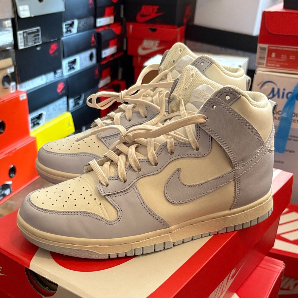 Nike Dunk High - image 1